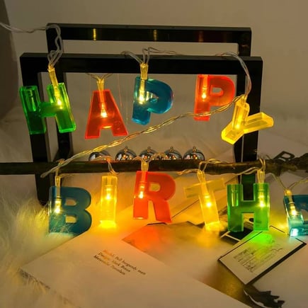 حبل اضاءه كلمه happy birthday بالبطاريه