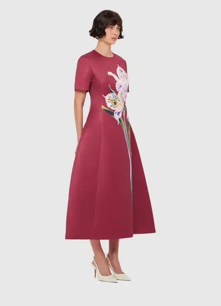 Caroline Short Sleeve Midi Dress - Lily Print in Burgundy