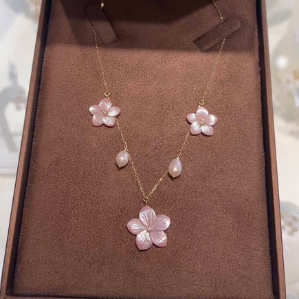 Jasmine flowers necklace | 18K gold
