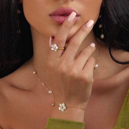 Jasmine bracelet 18k gold and diamonds
