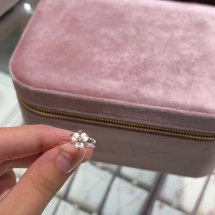 Iris Blossom Clear Ring | 18K Gold and Diamonds