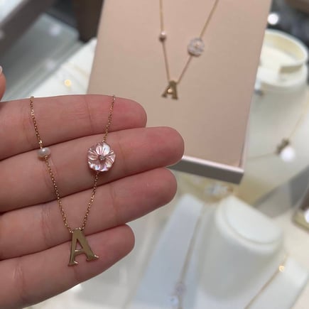 Pearl Flower Necklace | 18K Gold and Diamonds