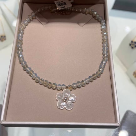 Luxury crystal necklace |  18K gold and diamonds