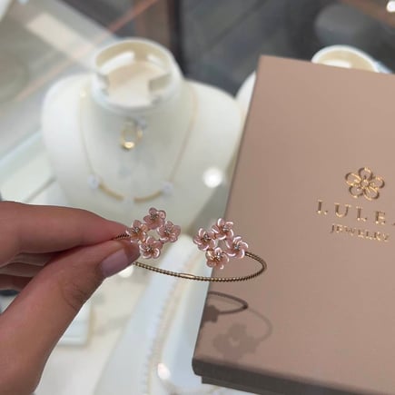 Royal Jasmine Bracelet | 18K Gold and Diamonds