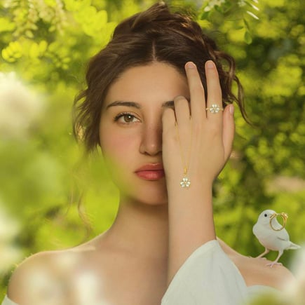Iris Blossom Necklace | 18K Gold and Diamonds