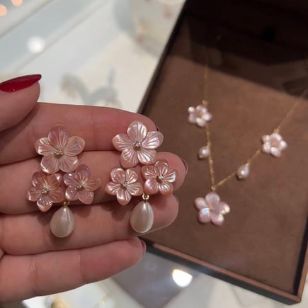 Jasmine flower earrings | 18K gold
