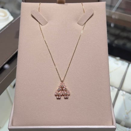 Iris Blossom Necklace | 18K Gold and Diamonds