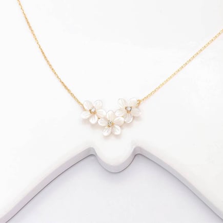 Jasmine necklace | 18k gold and diamonds