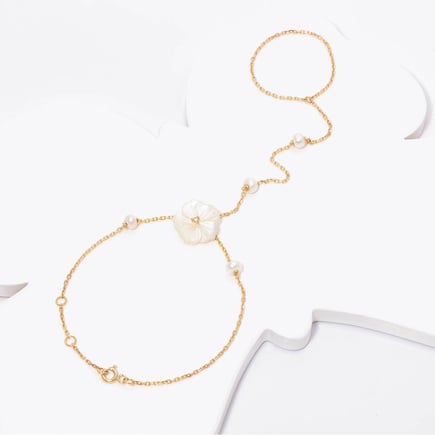 Lulea Hand Bracelet – 18K Gold & Diamonds