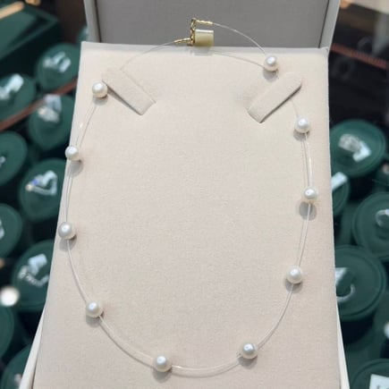 Pearl necklace | 18K gold