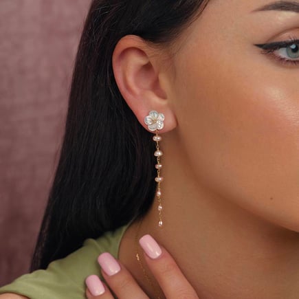 Flora earrings |  18K gold and diamonds