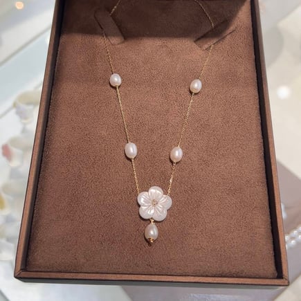 cherry necklace |  18K gold and diamonds