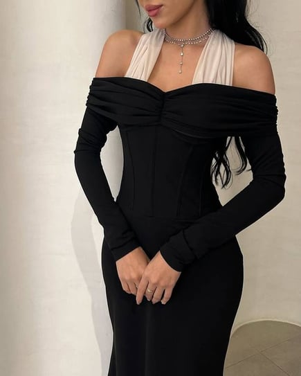 فستان ناعم اسود على شال جورجيت