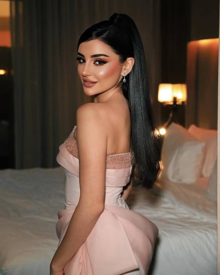 فستان سهرة،قطعه مميزه