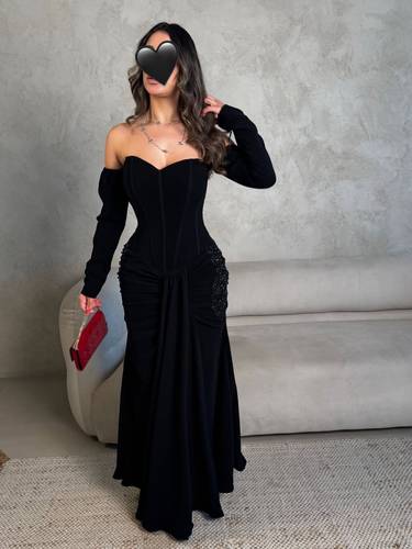 فستان اسود طويل 