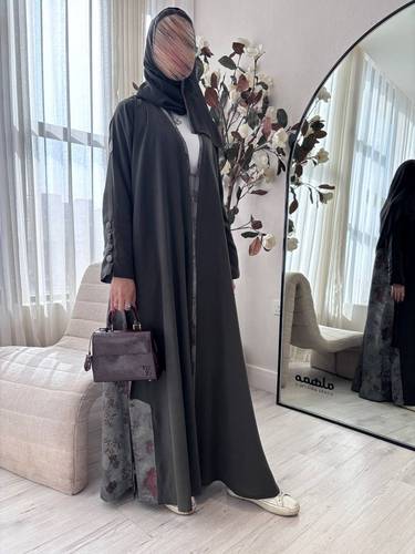 عباية كريب بتدخيلات جاكار