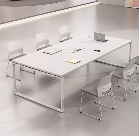 طاولة اجتماعات