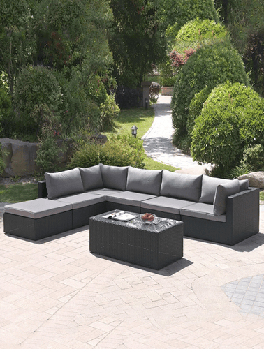 Outdoor sitting with table