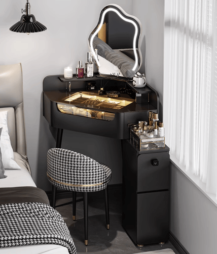 Dressing table with mirror and Xuntong chair