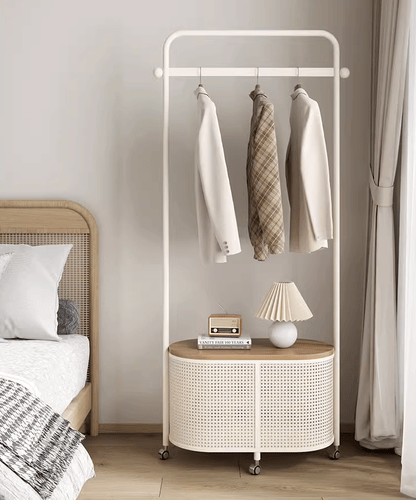 Clothes rack with basket