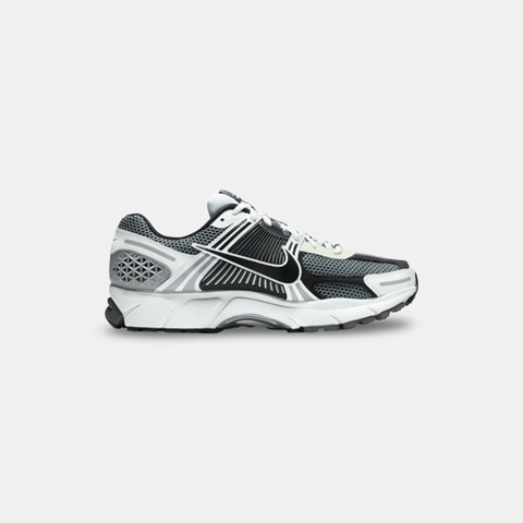 Nike Vomero M016