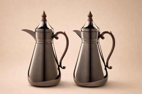 طقم ترامس اصيله باللون النيكل الأسود والخشبي زجاج من الداخل 1.0/0.7L