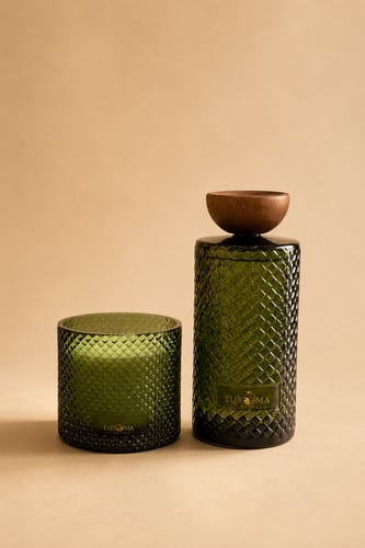 معطر اروما بغطاء خشب وزجاج ملون وشمعه معطره 