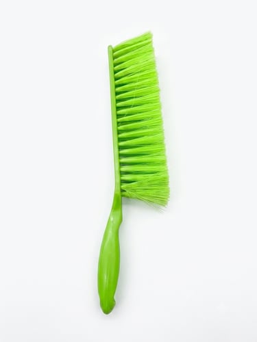 Clean zone hand brush