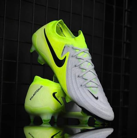 NIKE PHANTOM