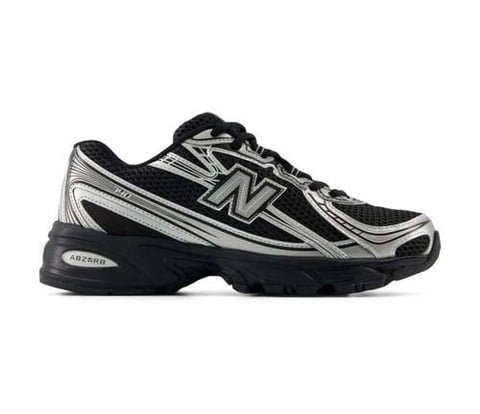 New Balance 740