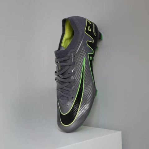 NIKE / خاص بالعشب الطبيعي 