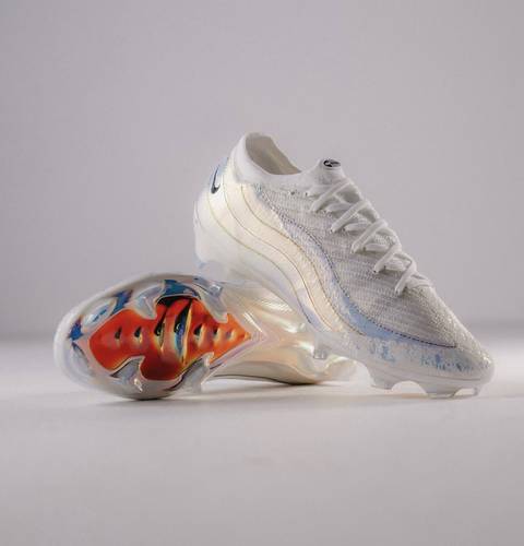  nike/ خاص بالعشب الطبيعي