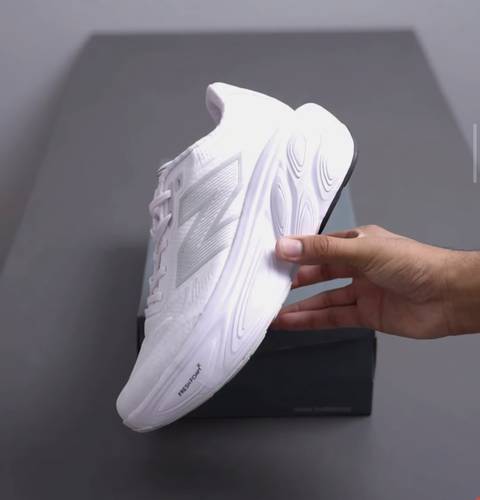 NEW BALANCE-خاص بالجري