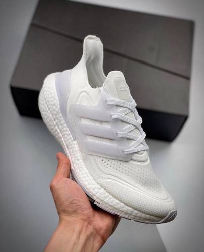 Adidas  Ultra Boost new✅