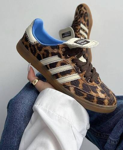 ADIDAS WALES