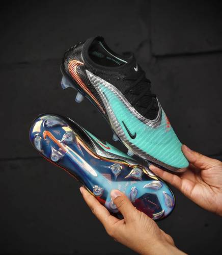 Nike phantom 