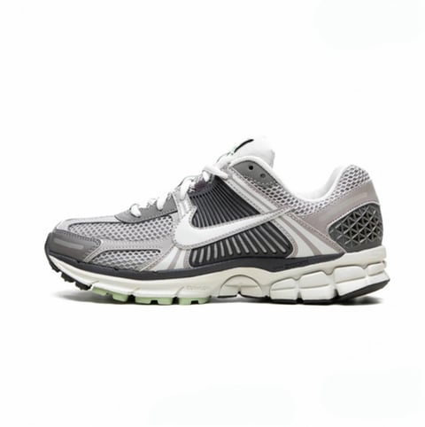 Nike zoom Vomero 5