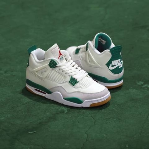 JORDAN 4
