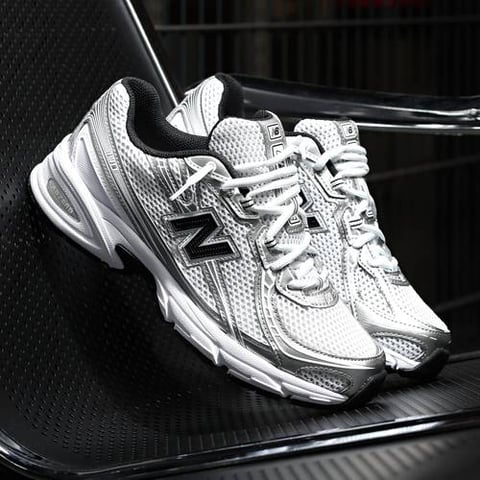 New Balance 740