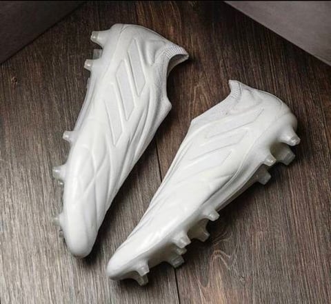 adidas copa/ خاص بالعشب الطبيعي