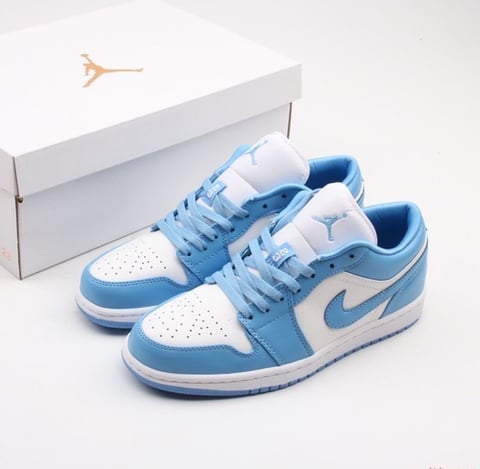 Air Jordan Blue White