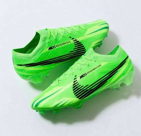 Nike / خاص بالعشب الطبيعي