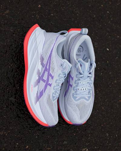 Asics / خاص للجري