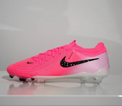 Nike phantom 