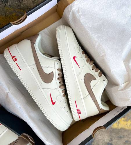 air force-nike red