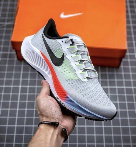 NIKE RUNNING
