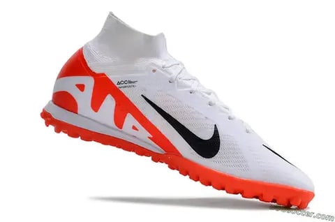nike / خاص بالعشب الصناعي