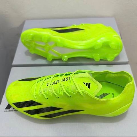 adidas  / خاص بالعشب الطبيعي