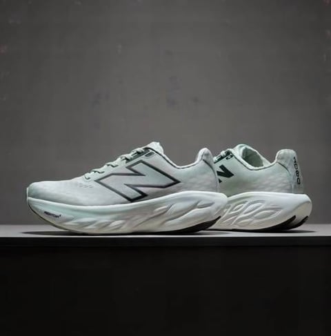 NEW BALANCE-خاص بالجري