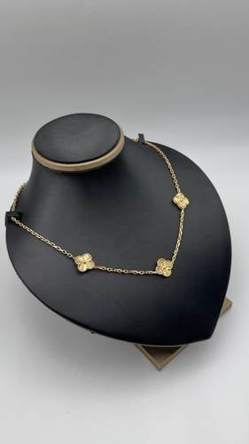 عقد فان كليف عيار 18k